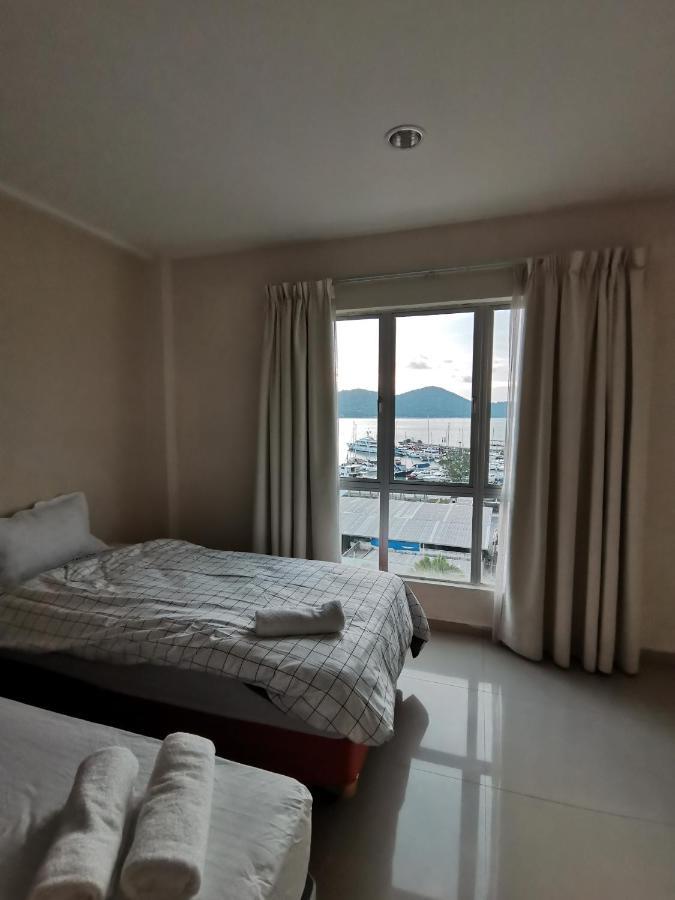 Spacious & Homey Apartment At Marina Island By Jomy Homestay Lumut Zewnętrze zdjęcie