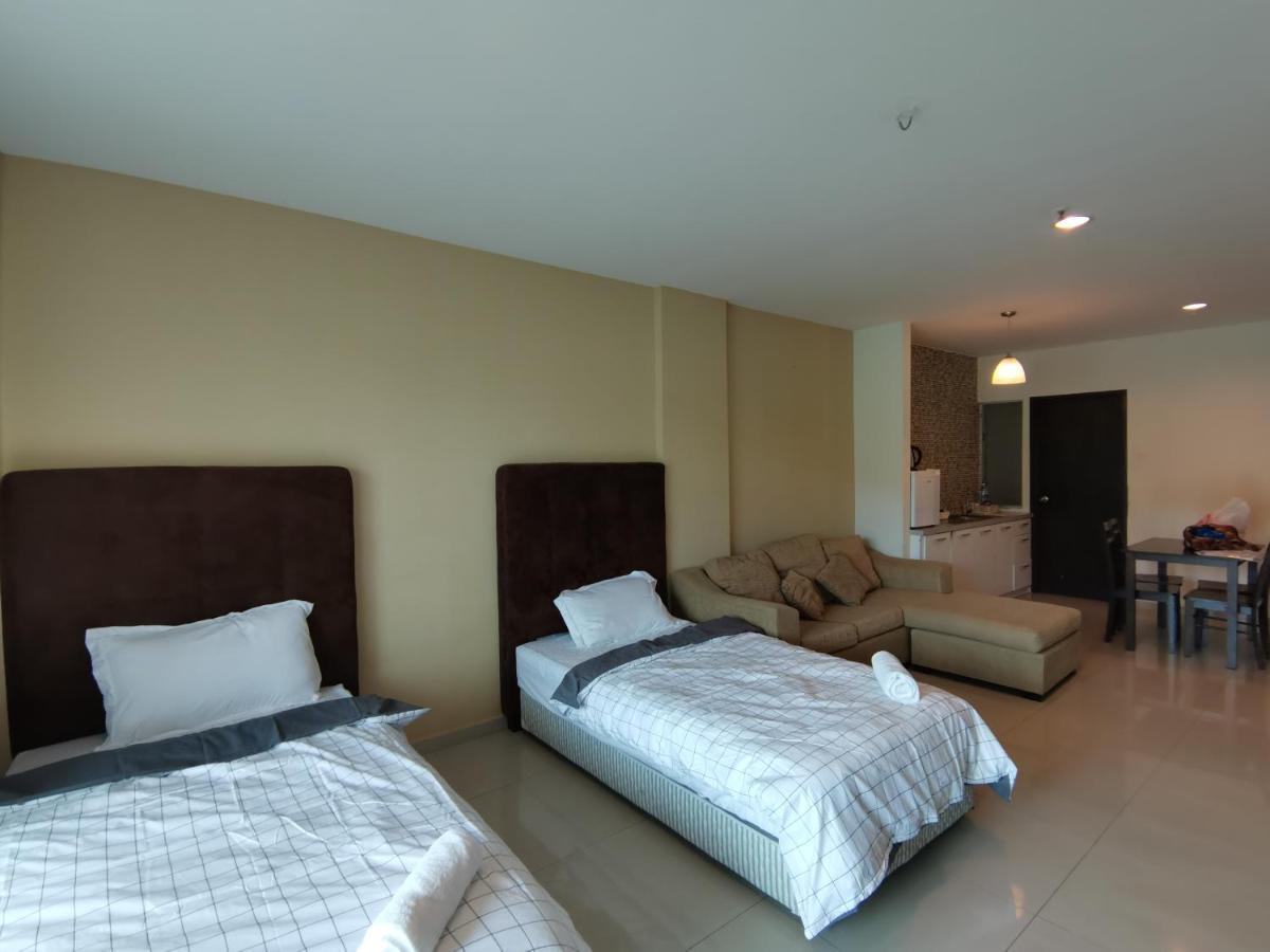 Spacious & Homey Apartment At Marina Island By Jomy Homestay Lumut Zewnętrze zdjęcie