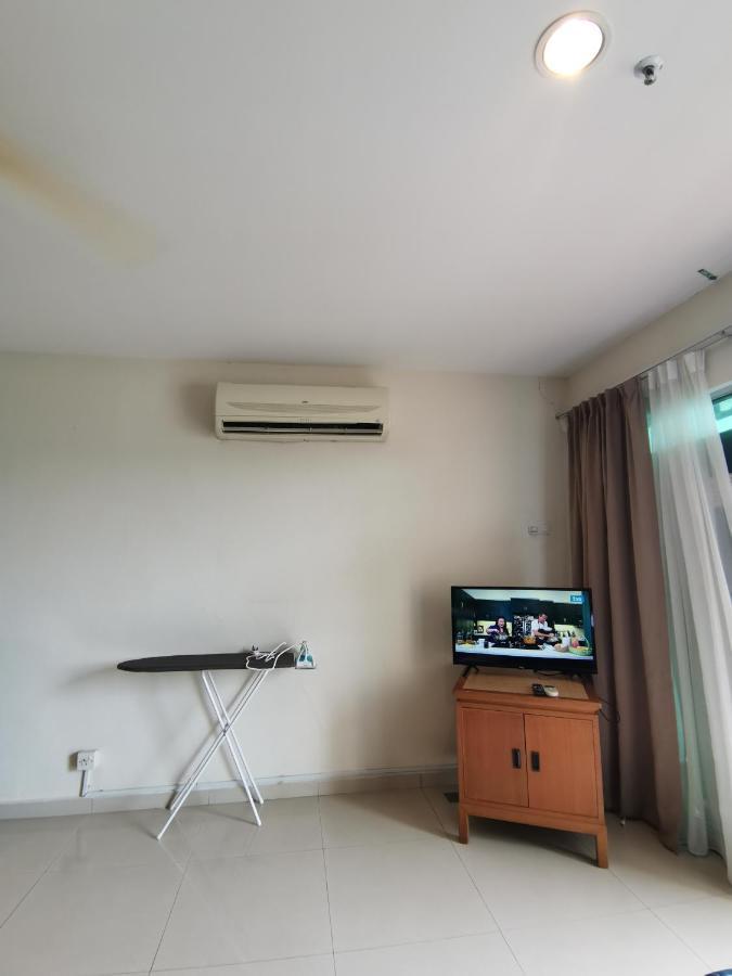 Spacious & Homey Apartment At Marina Island By Jomy Homestay Lumut Zewnętrze zdjęcie